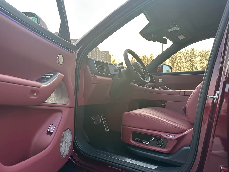 AITO Ask the world M7