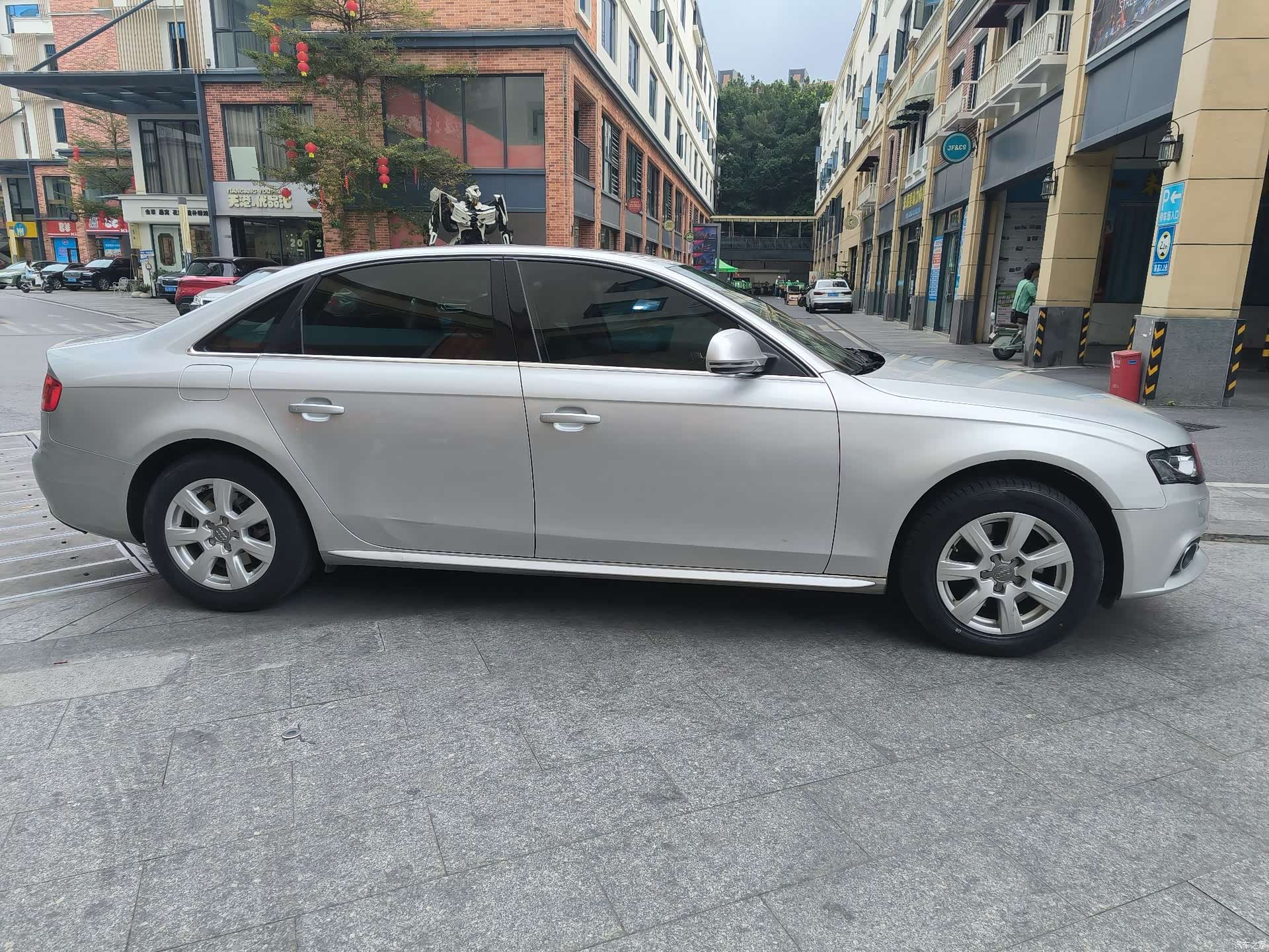 Audi A4L, 2010 все фото