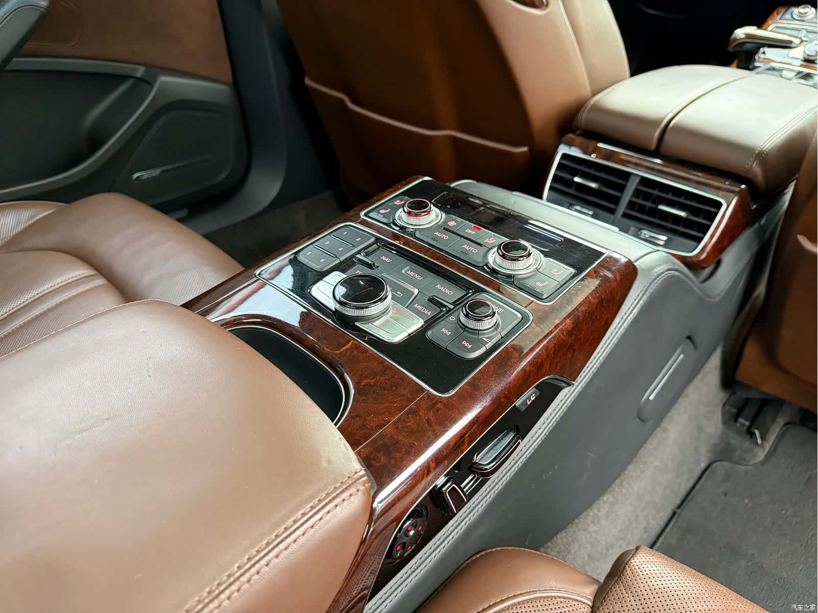Audi A8L, 2013 15