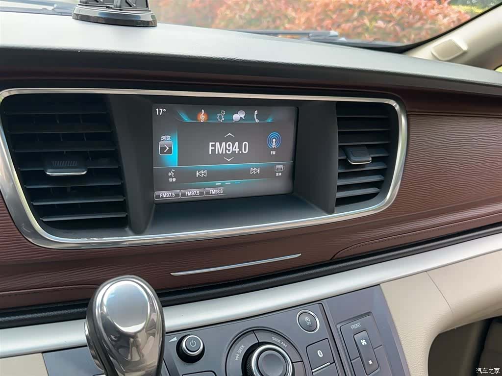 Buick GL8, 2019 6
