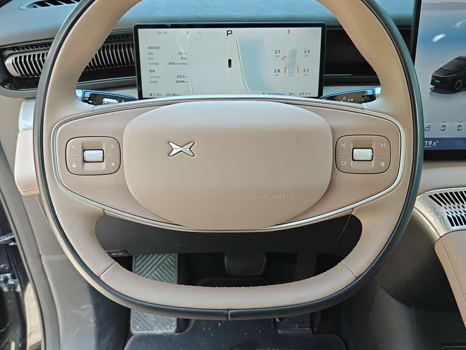 XPENG X9