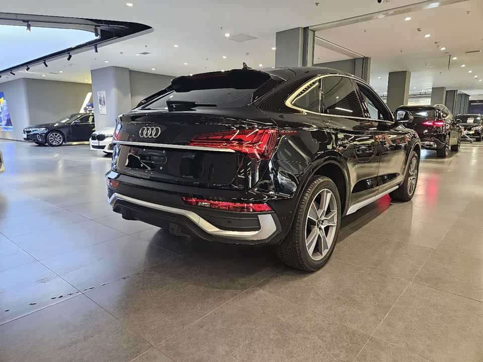 Audi Q5L Sportback