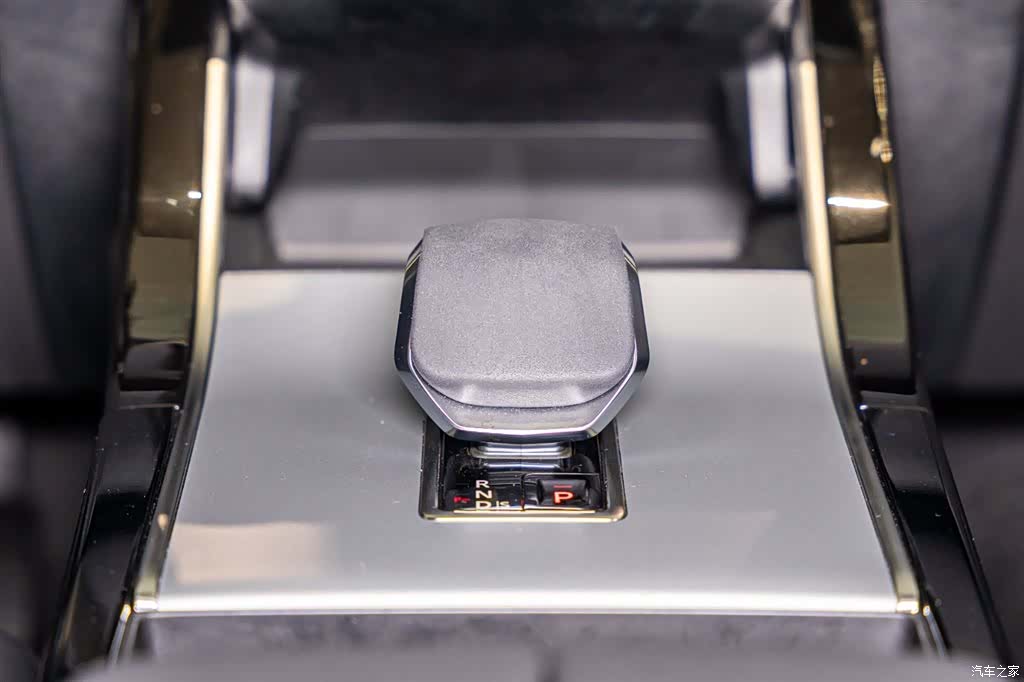 Land Rover Range Rover, 2025 17