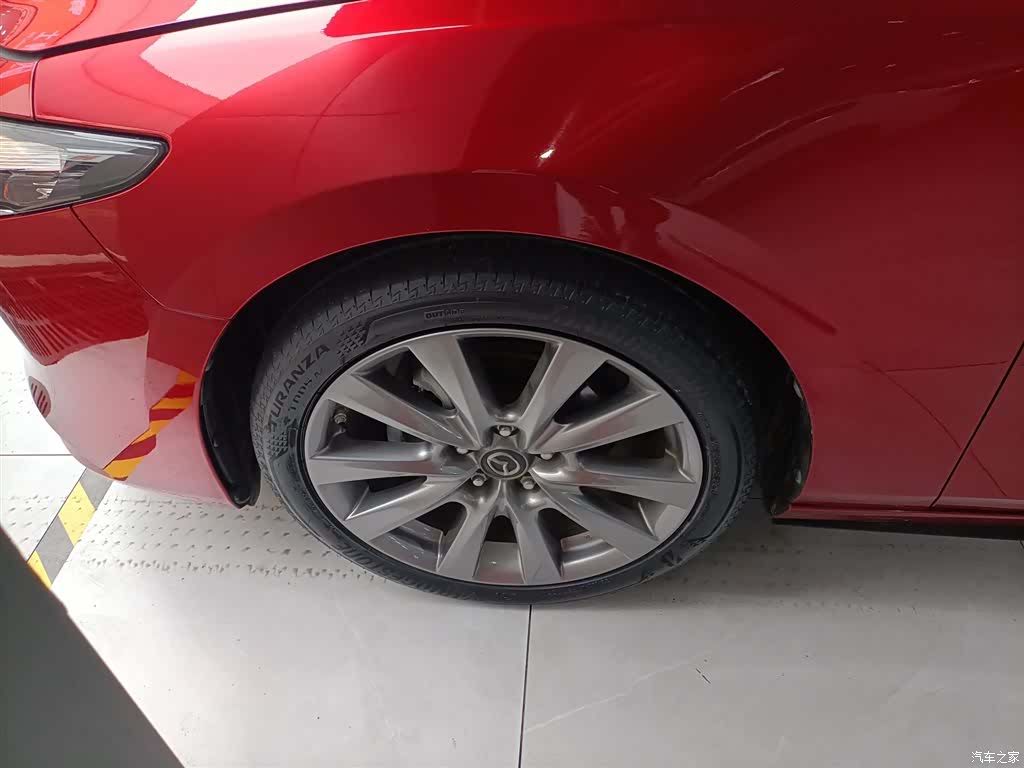 Mazda Mazda3, 2021 25