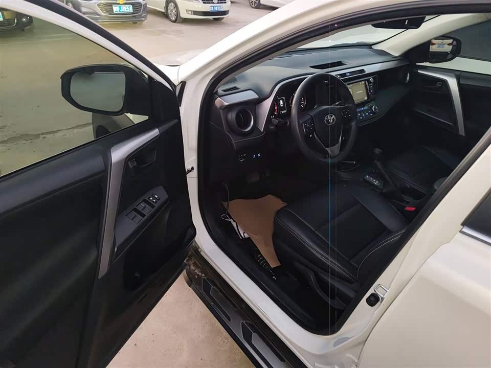 Toyota RAV4 Rongfang