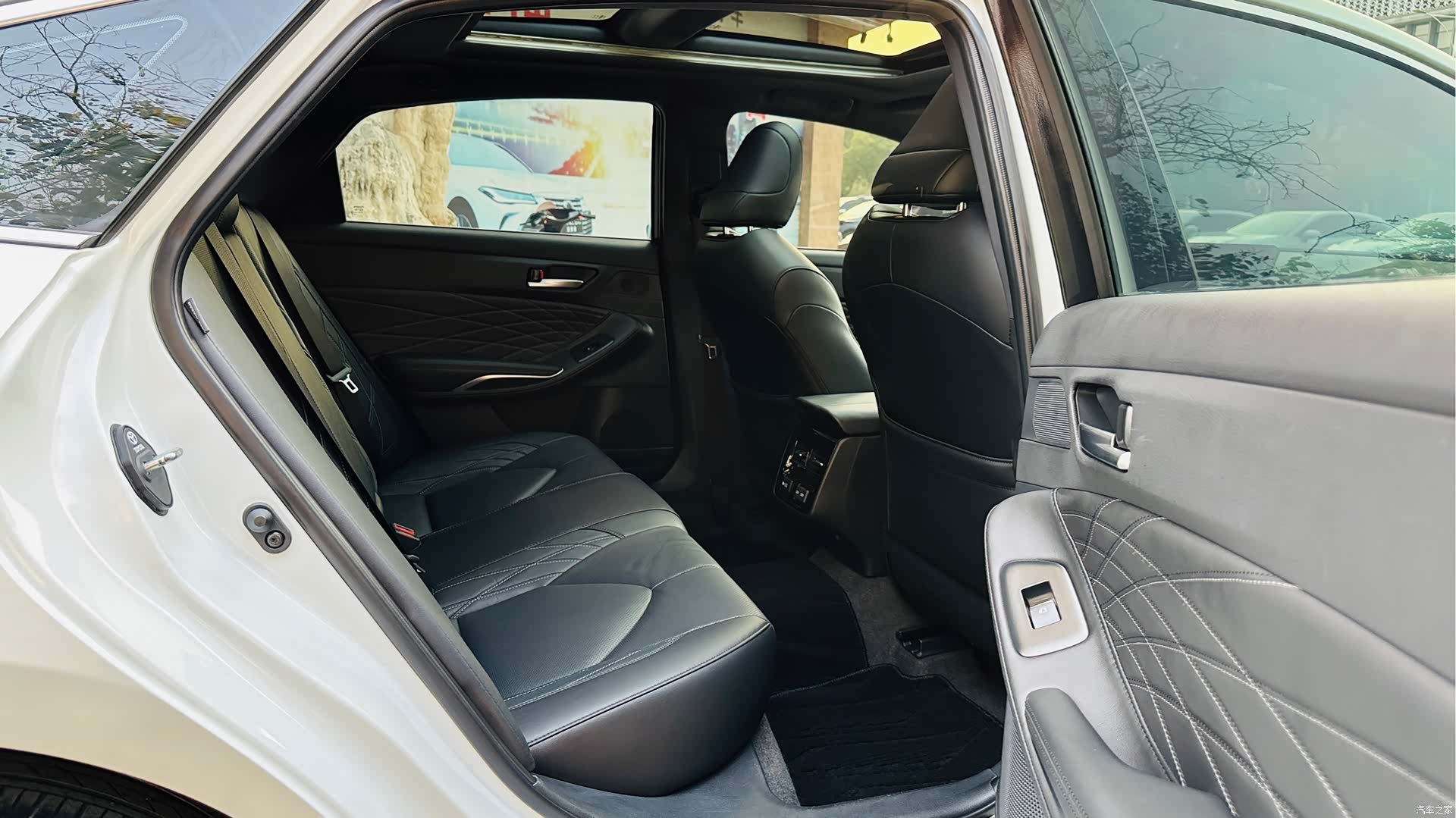 Toyota Avalon, 2023 15