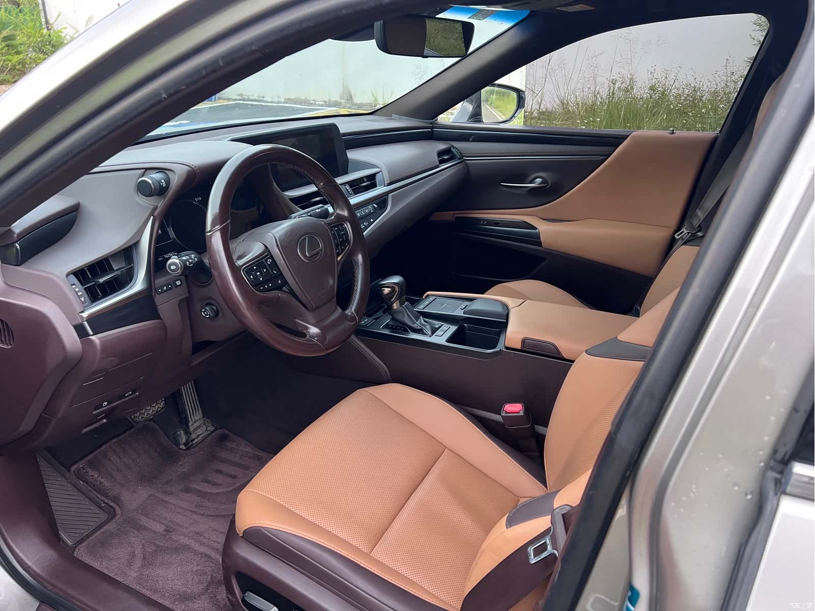 Lexus ES, 2019 8