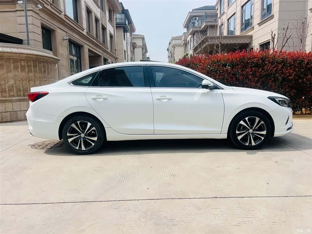 Changan Eado, 2022 13