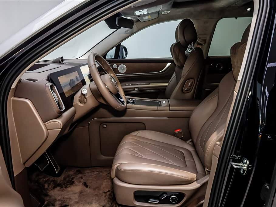 AITO Ask the world M9