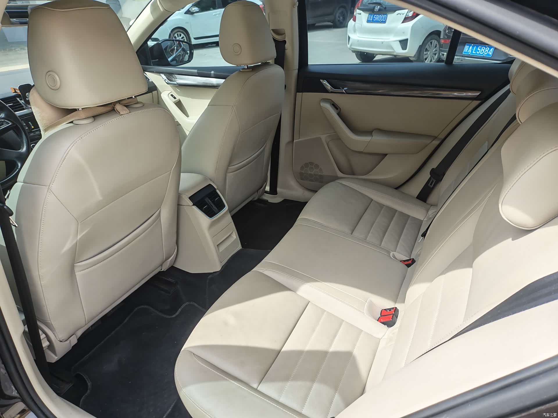 Skoda Octavia, 2015 10