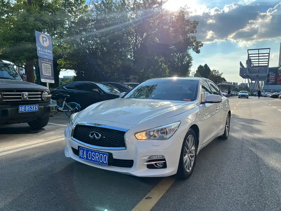Infiniti Q50