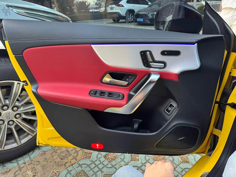 Mercedes-Benz CLA AMG