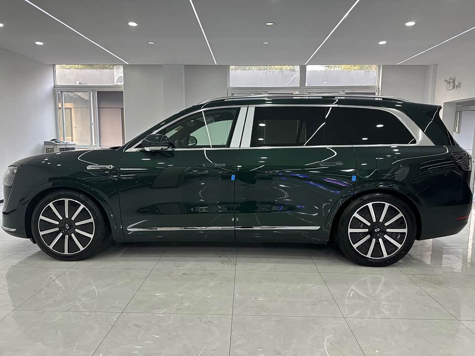 AITO Ask the world M9