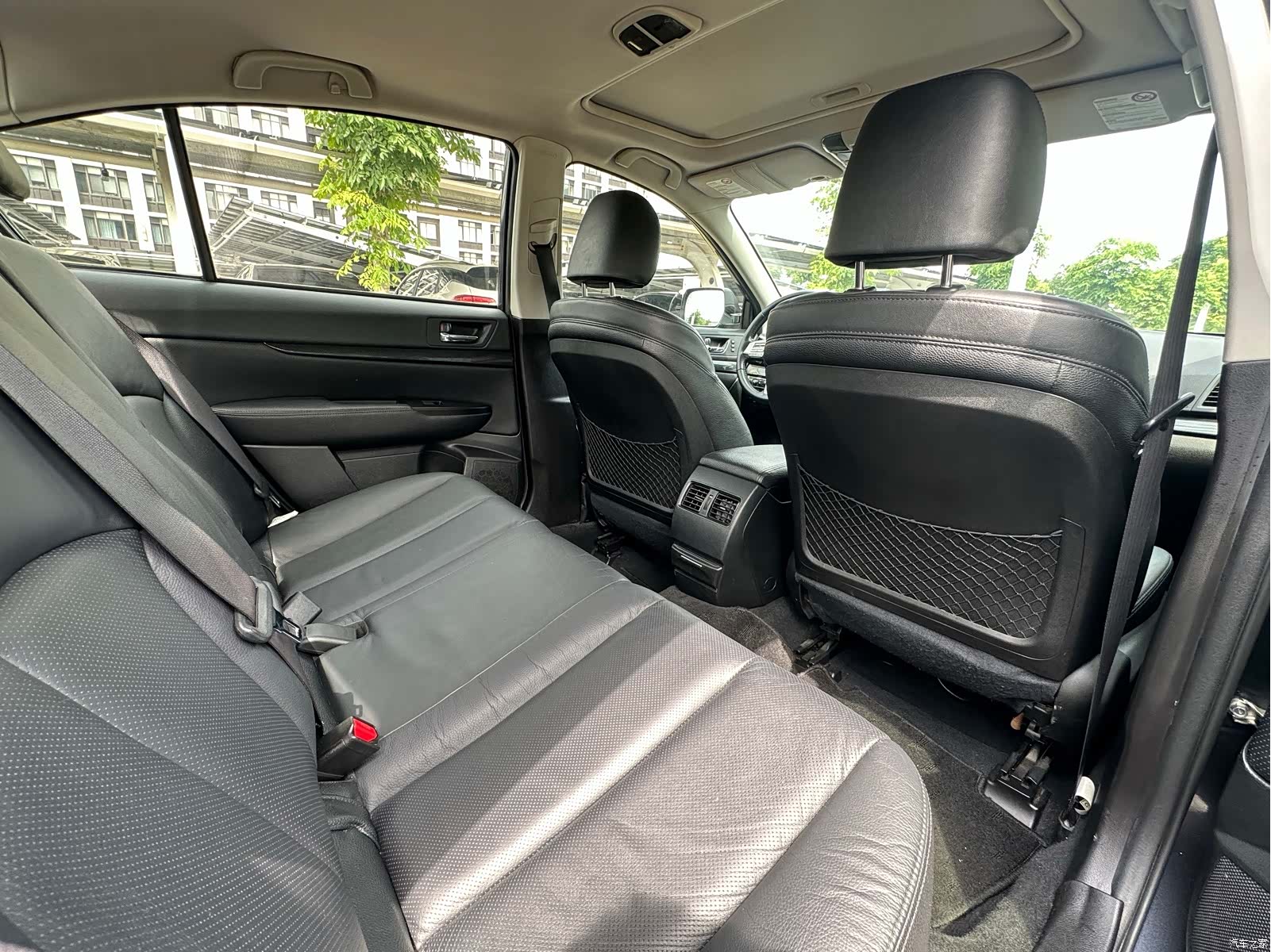 Subaru Legacy, 2011 19