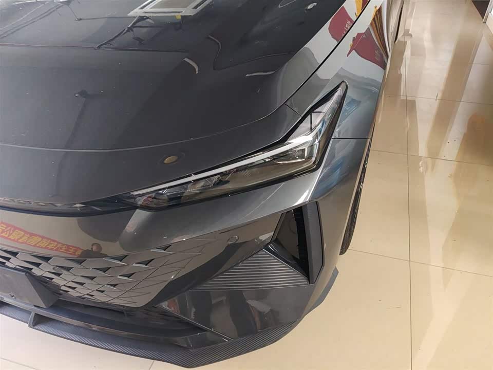 Changan UNI-V Smart iDD