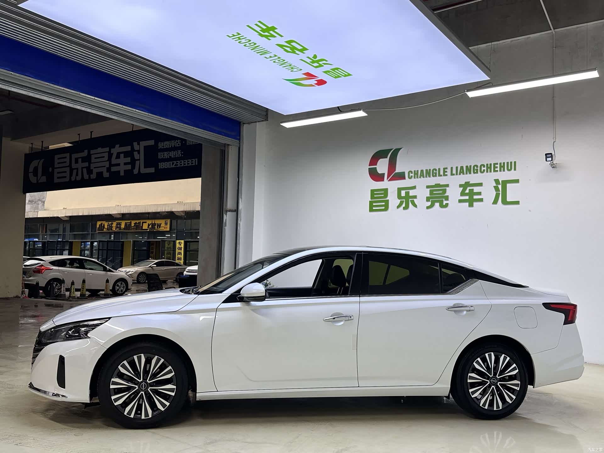 Nissan Teana, 2023 все фото