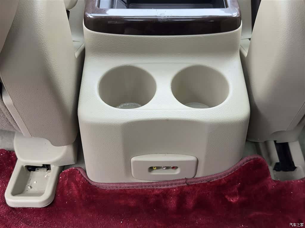 Nissan SL, 2016 13