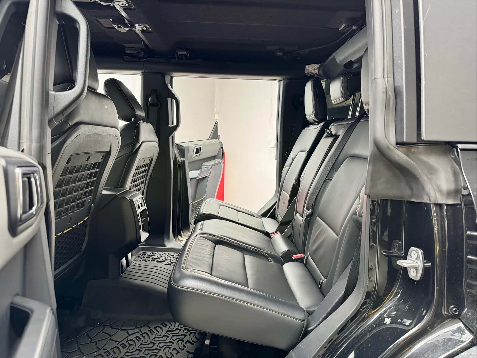 Ford Bronco, 2025 8