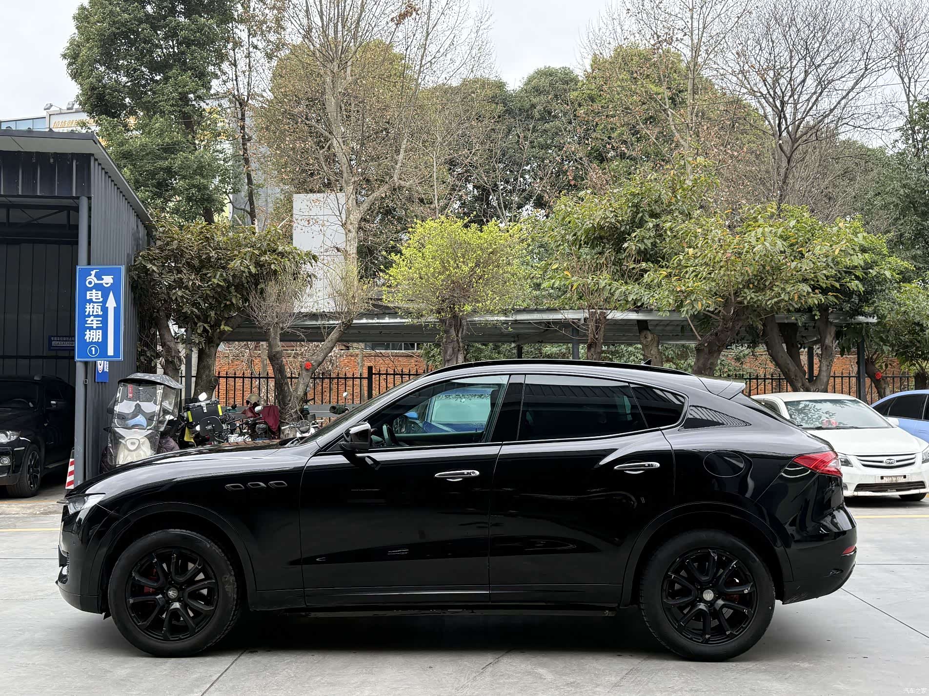 Maserati Levante, 2018 11
