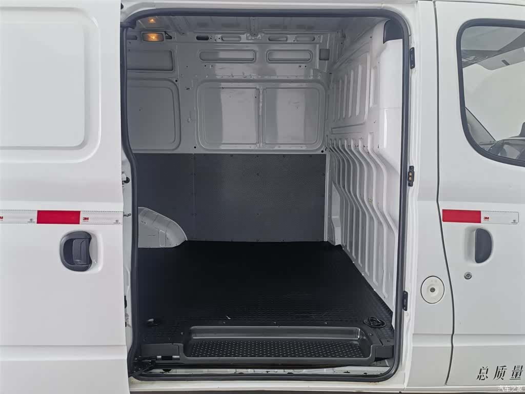 Maxus V80, 2021 15
