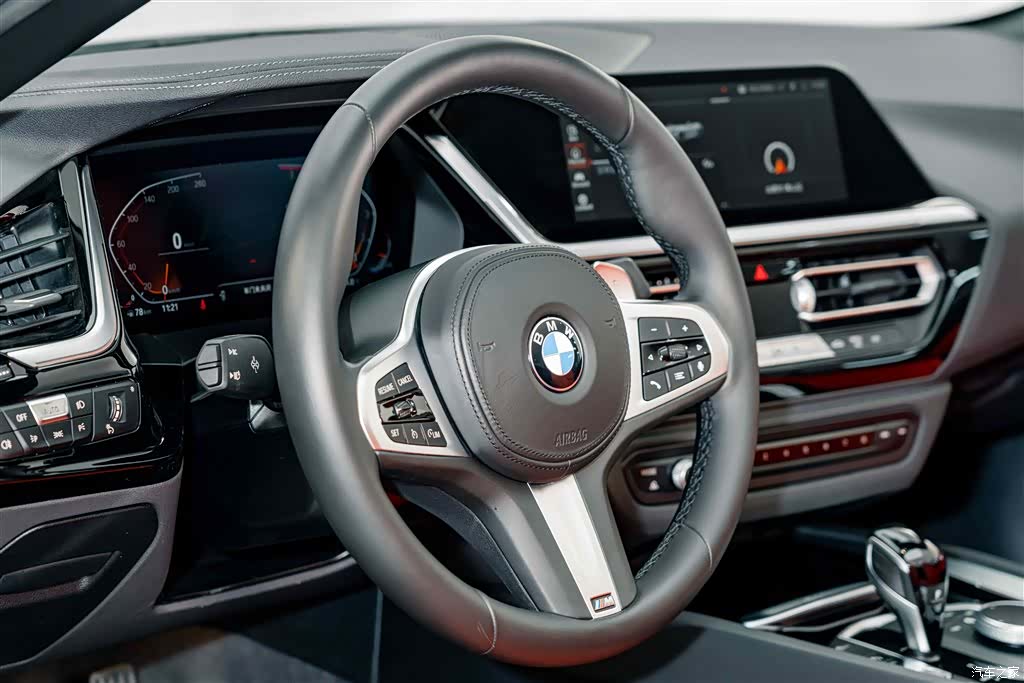 BMW Z4, 2023 10