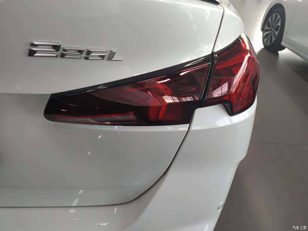 BMW 2 Series, 2025 8
