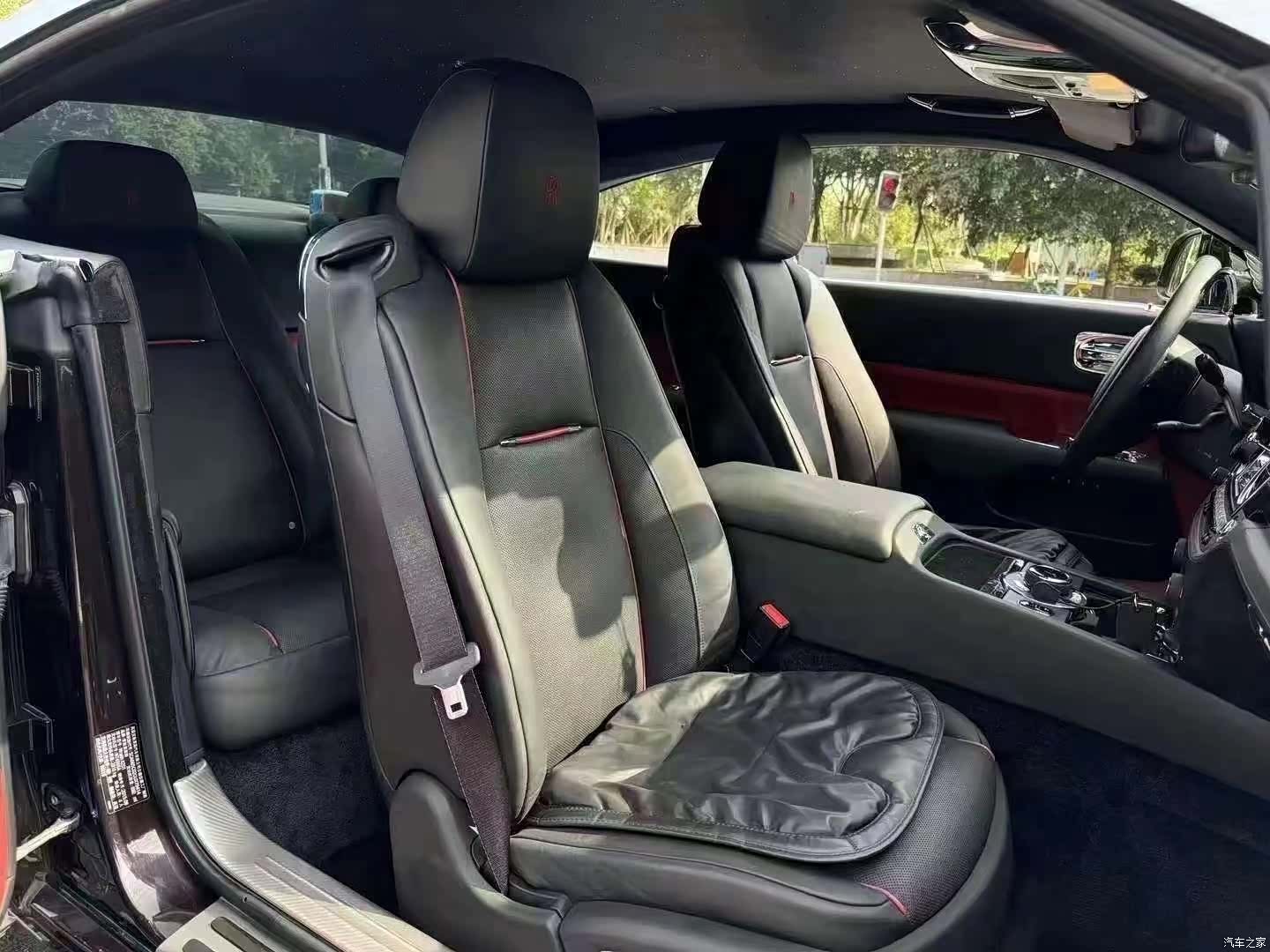 Rolls-Royce Wraith, 2015 7