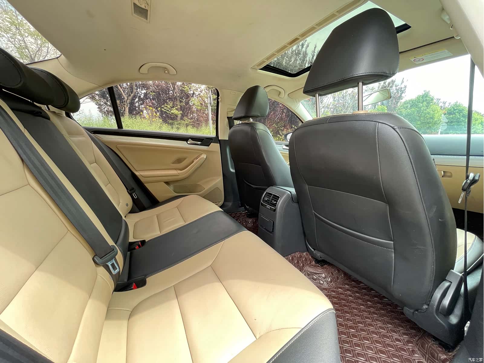 Volkswagen Sagitar, 2015 11