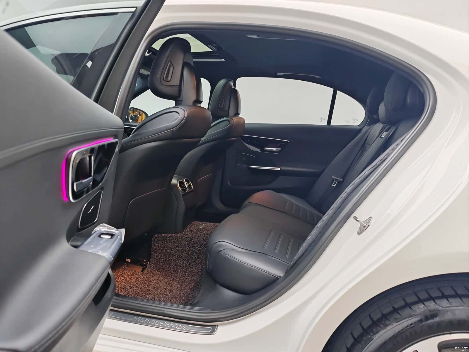 Mercedes-Benz C-Class, 2022 17