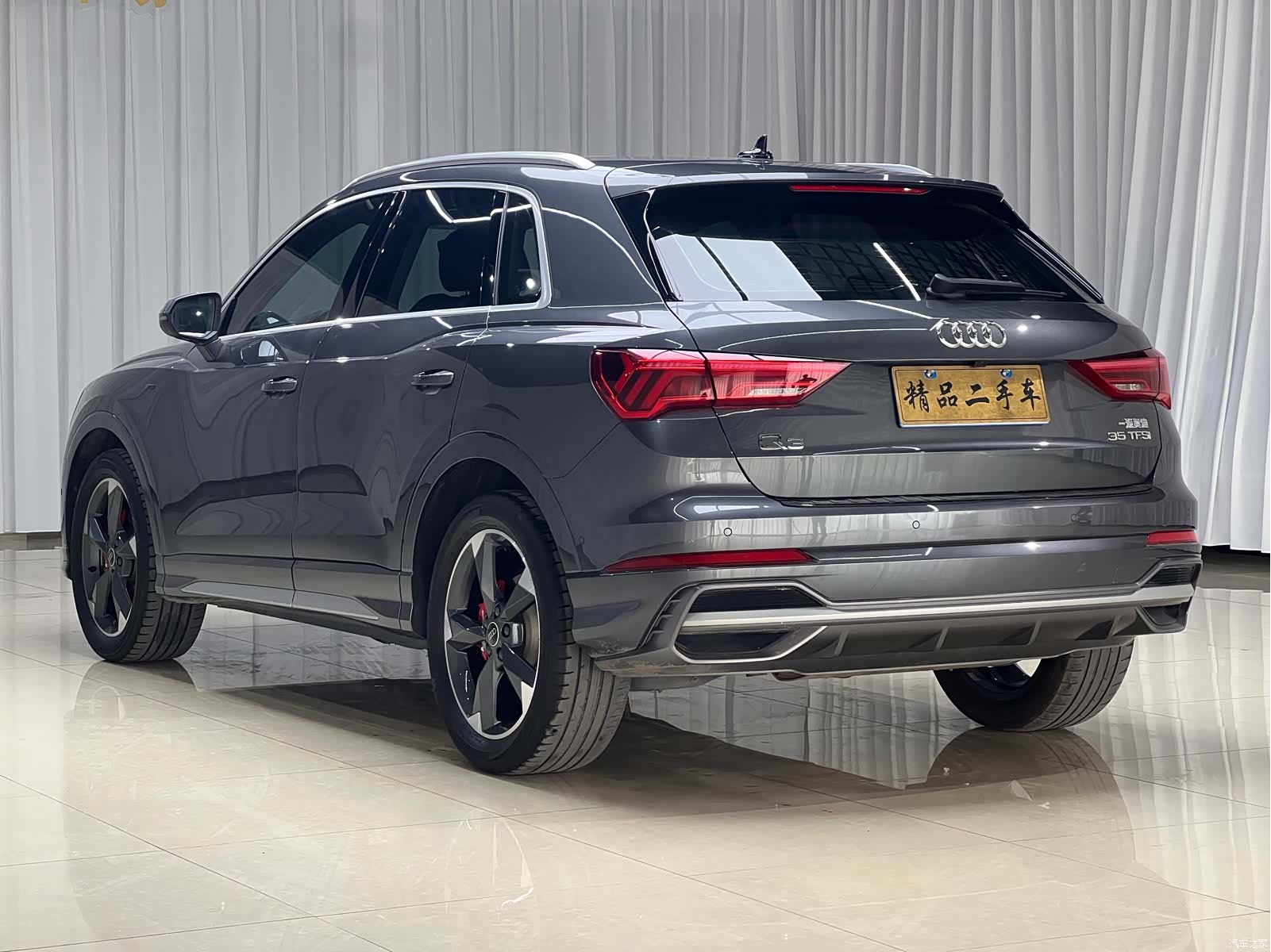 Audi Q3, 2023 4