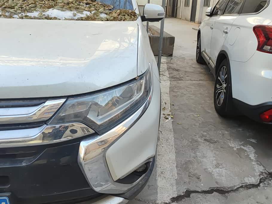 Mitsubishi Outlander