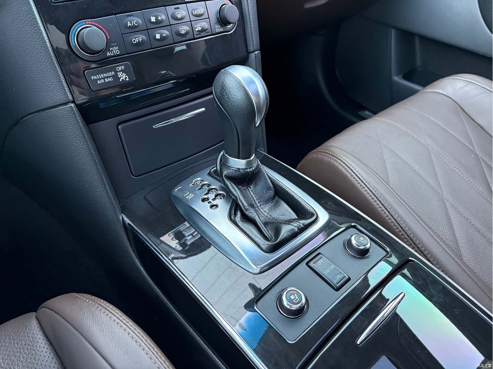 Infiniti QX70, 2015 14