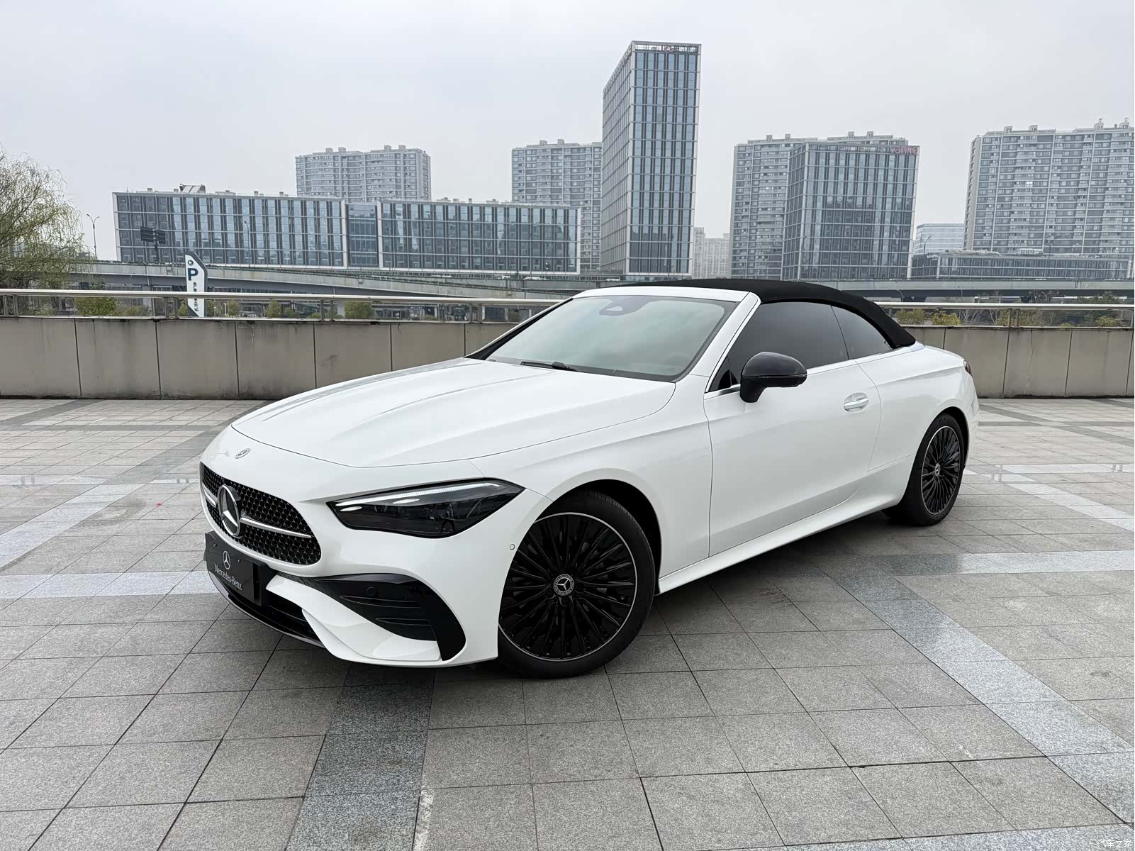 Mercedes-Benz CLE, 2025 1
