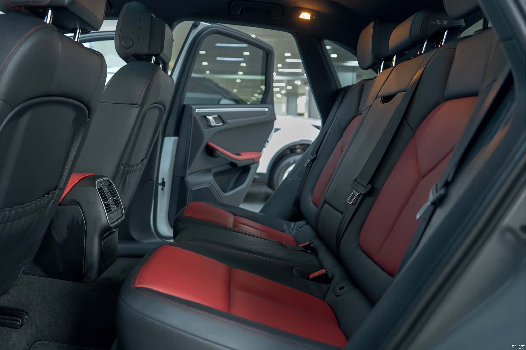 Porsche Macan, 2016 12