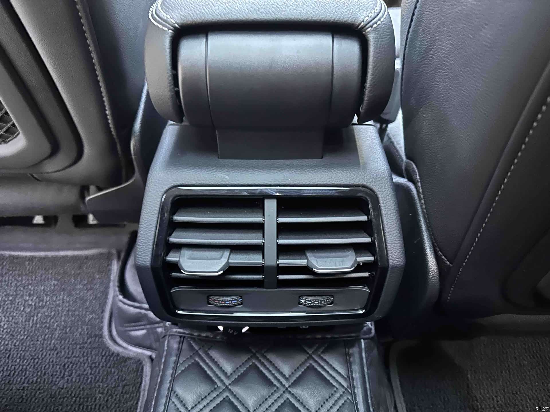 Audi Q3, 2022 18