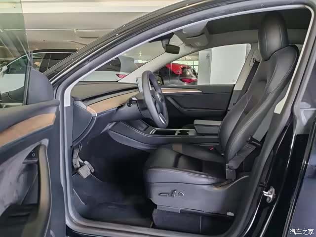 Tesla Model Y, 2021 8