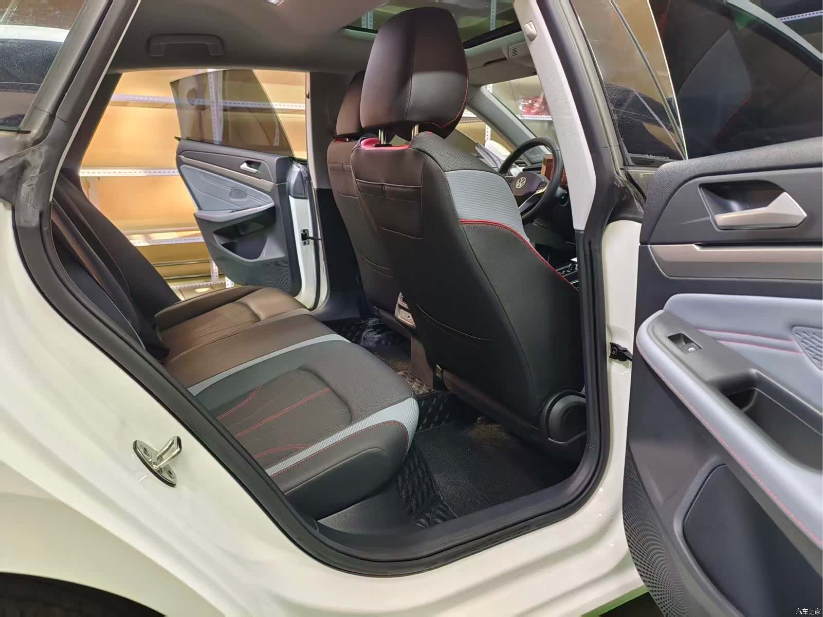 Volkswagen Lamando, 2023 10