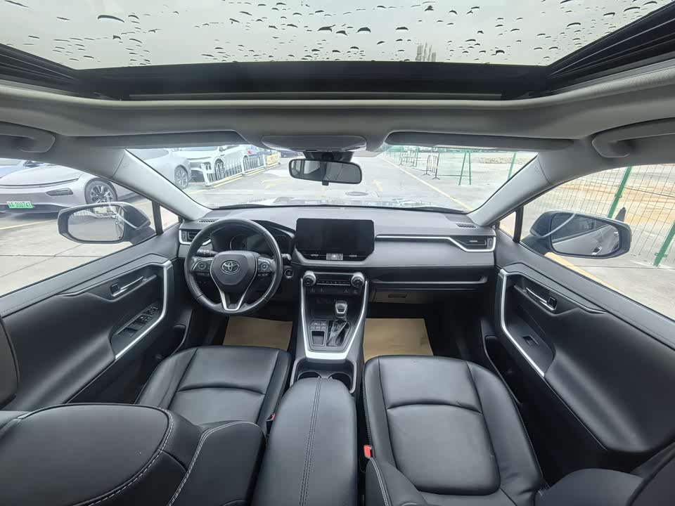 Toyota RAV4 Rongfang