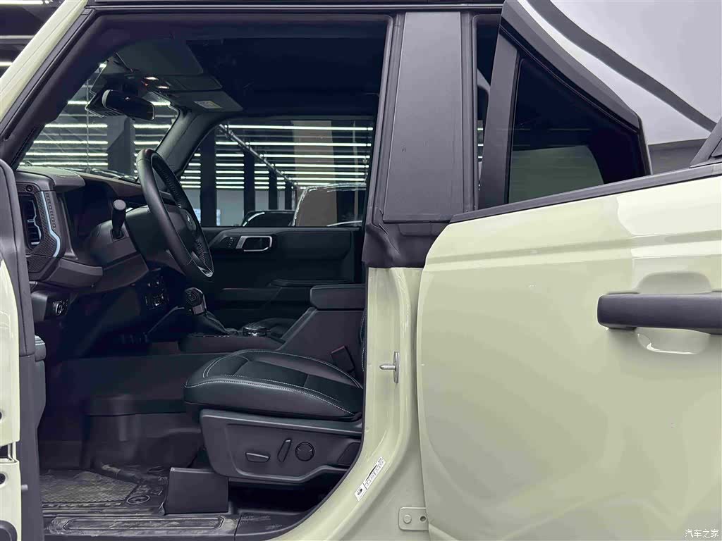 Ford Bronco, 2025 8