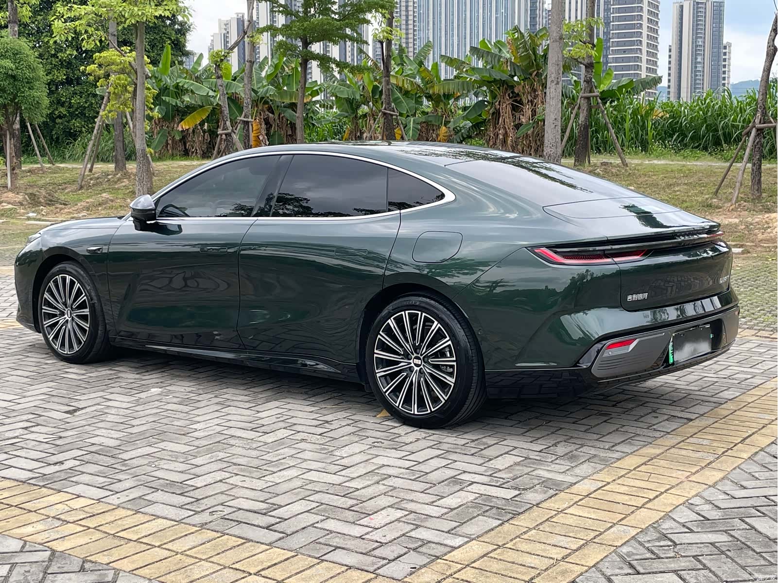 Geely 8, 2025 6