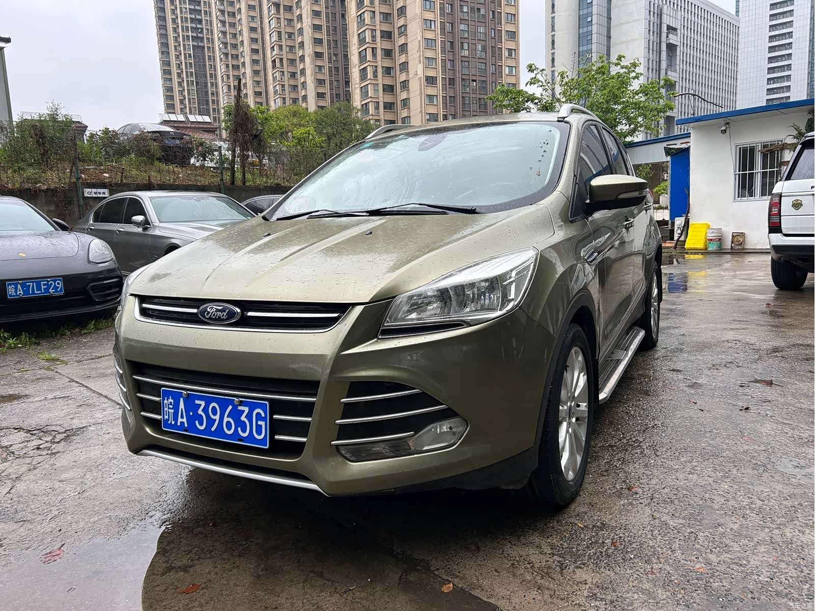 Ford Kuga, 2013 1