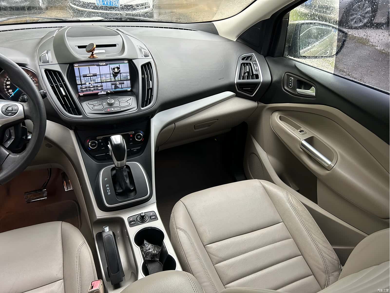 Ford Kuga, 2013 12