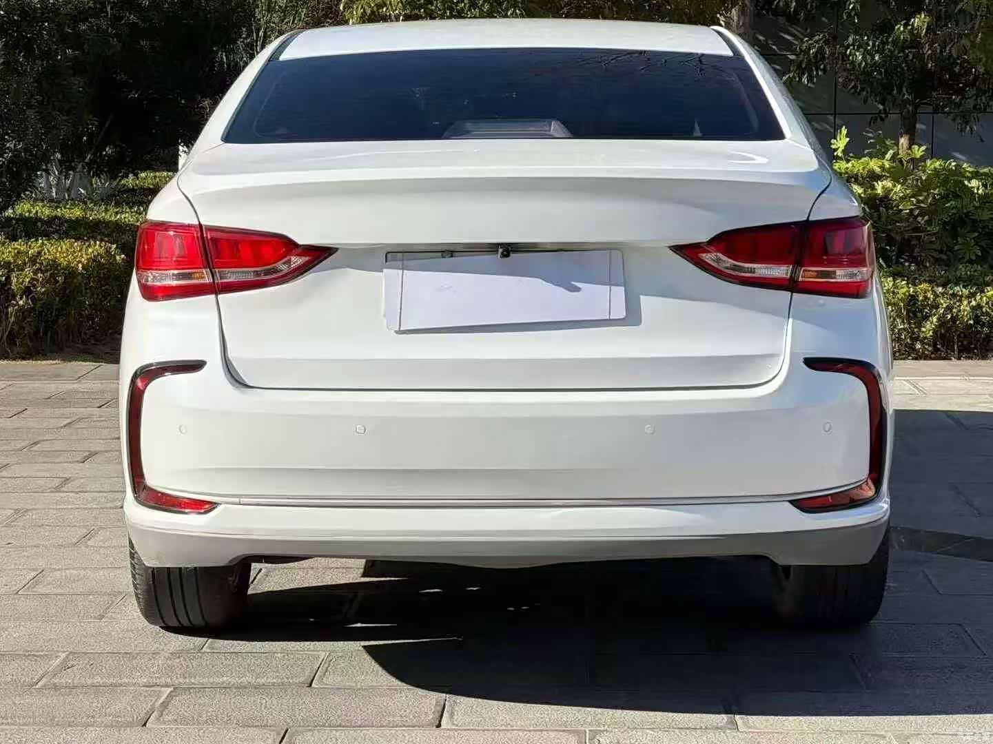 BAIC EU5, 2023 8