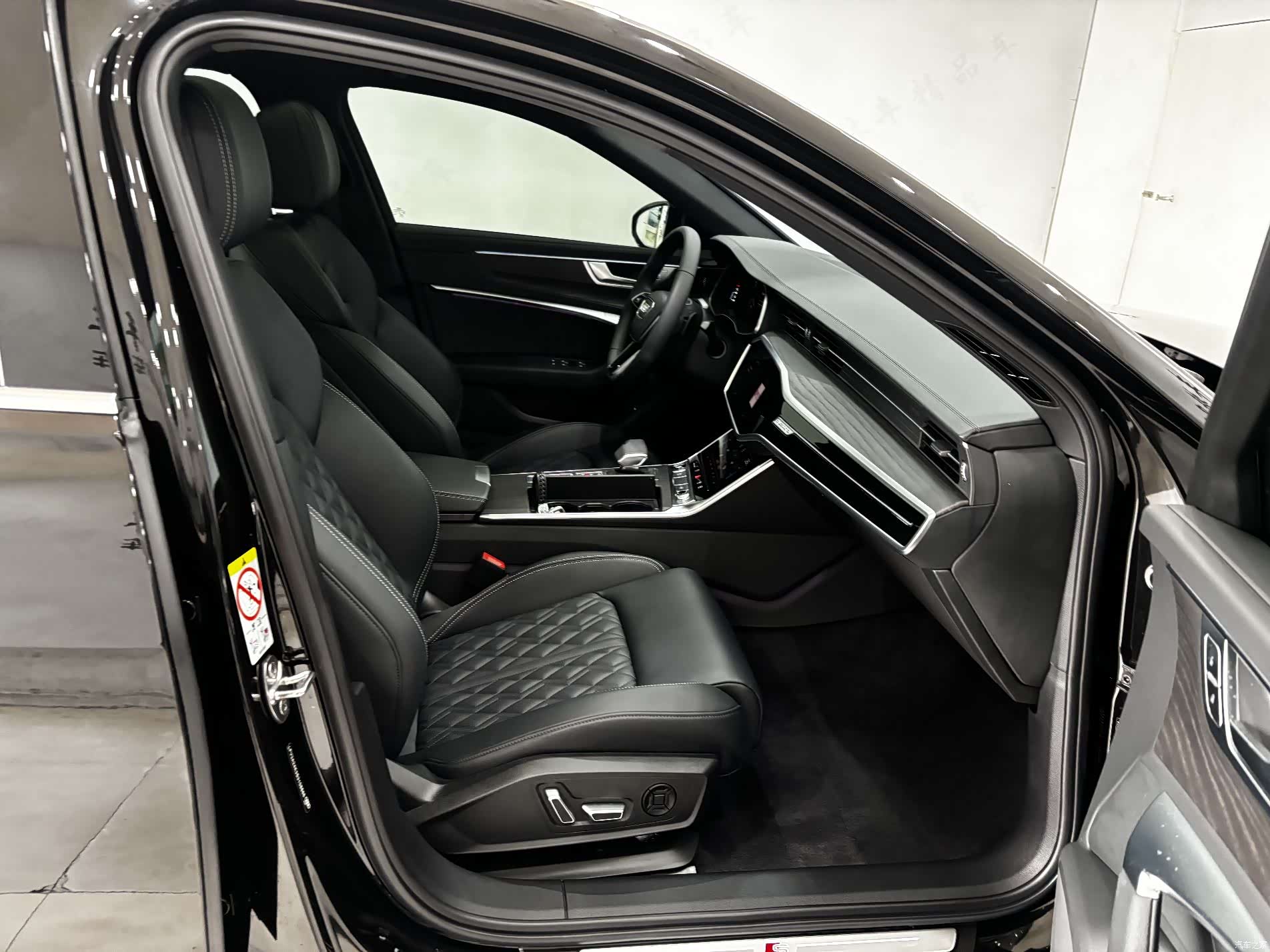 Audi A6L, 2025 25