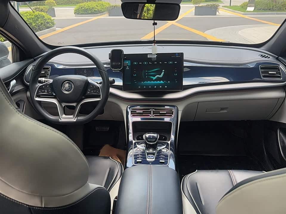 BYD Qin Yuan BYD Qin Yuan