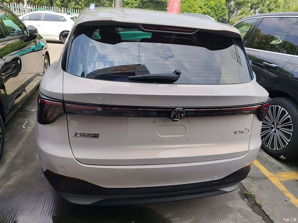MG ES5, 2024 6
