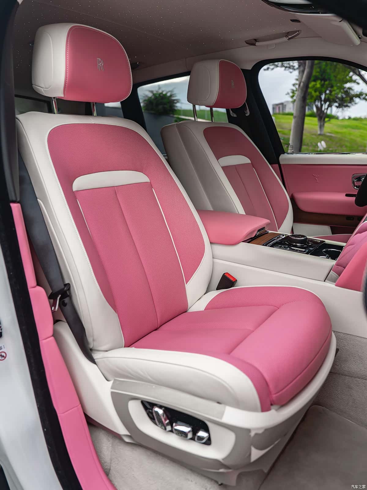 Rolls-Royce Cullinan, 2025 6