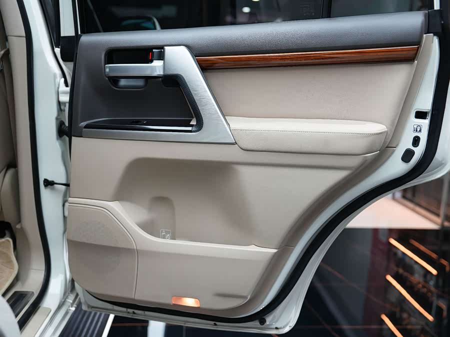 Toyota Land Cruiser 2019, фото 23