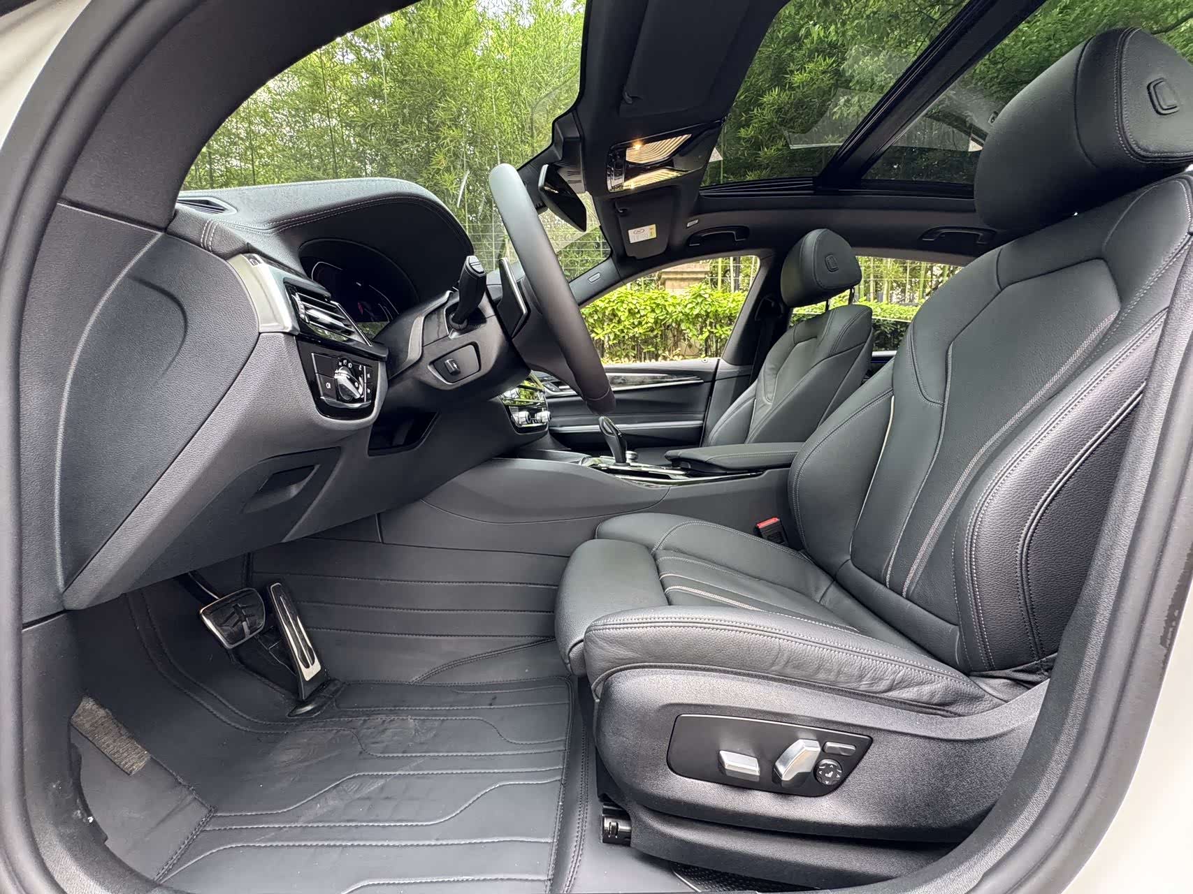 BMW 6 Series GT, 2024 9