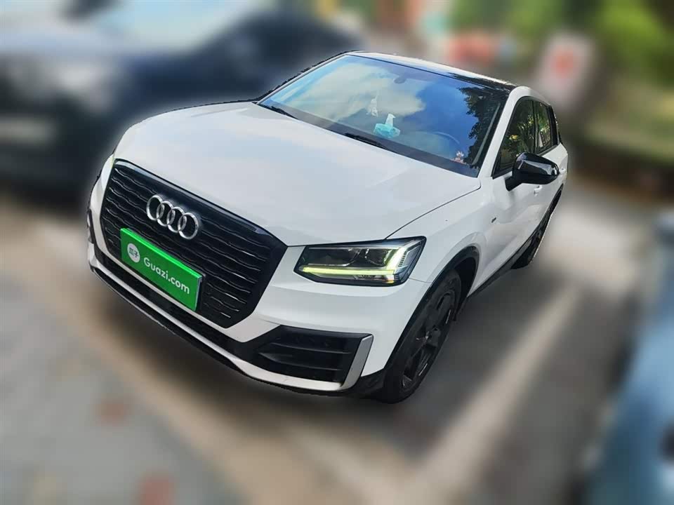 Audi Q2L